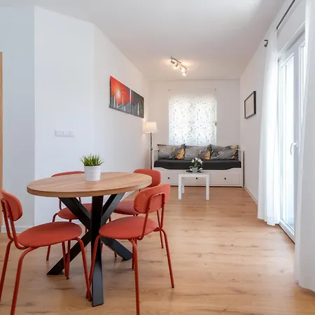 아파트 쿠즈메니치