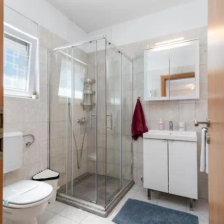 쿠즈메니치 트로기르