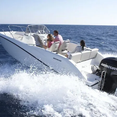 쿠즈메니치 아파트 *