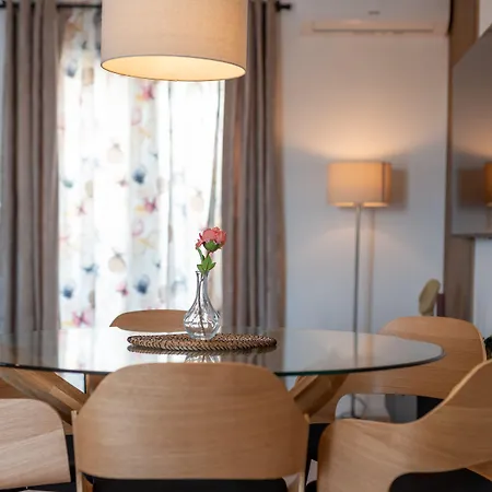 Eight By A Appartement *