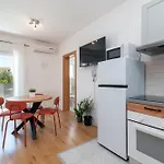 Kuzmanic Apartamento *