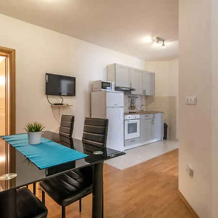 Kuzmanic Апартаменты