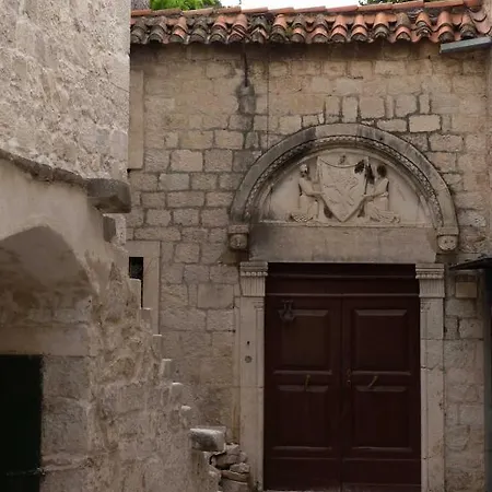 Kuzmanic Трогир